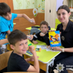 Мінна безпека: у Кам’янському поліцейські провели для дітей пізнавальний урок