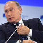 Путін провів телефонну розмову з Папою Римським: про що говорили