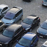 В Україні запрацював закон про виділення паркомісць для авто з дітьми