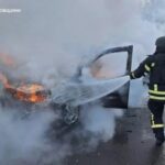 У Кам’янському та Синельниківському районах на зупинках зайнялися автомобілі