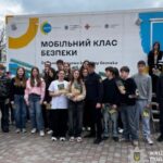 Коли важлива кожна дія: поліцейські Павлограда показали ліцеїстам, як діяти в небезпеці