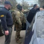 Фіктивна інвалідність за 12 тисяч доларів: правоохоронці викрили ще одну схему втечі з країни