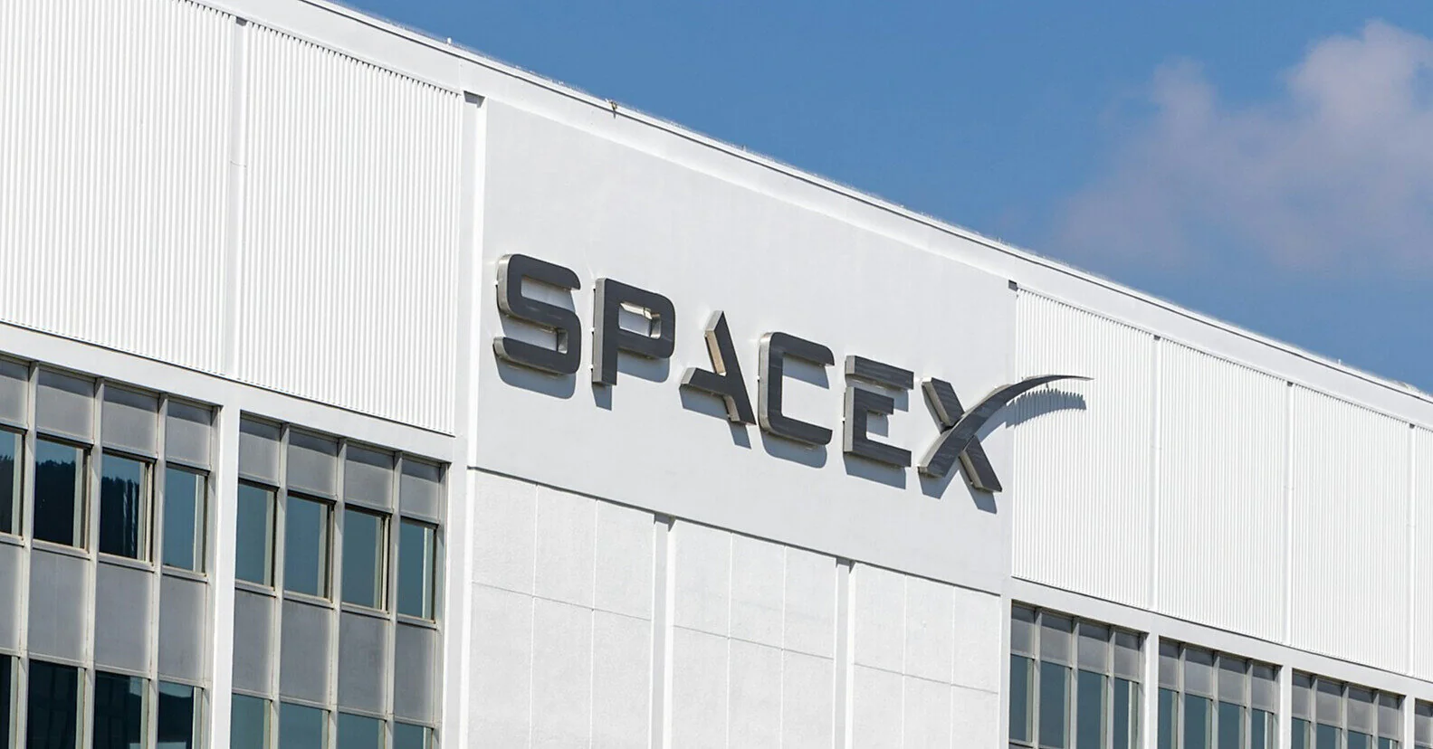 SpaceX готується до рекордного IPO: аналітики попередили про три ризики для інвесторів