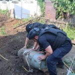 Біля житлового будинку в Запоріжжі виявили 500-кілограмову авіабомбу: сапери ДСНС знешкодили боєприпас (ВІДЕО)