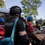 Після удару КАБами по Запоріжжю поліцейські евакуйовували людей і допомагали розбирати завали