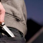 Накинувся на знайомого з ножем: поліцейські Кривого Рогу затримали підозрюваного