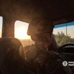 Розбили КАБами ледь не пів села: правоохоронці Запоріжжя евакуювали власників знищених будинків