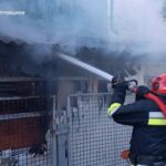 м. Синельникове: вогнеборці ліквідували пожежу на території приватного домоволодіння