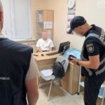 У Запоріжжі лікаря підозрюють у вимаганні 10 тисяч доларів за оформлення інвалідності