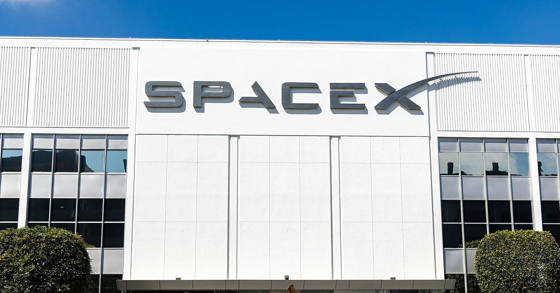 Акції SpaceX обвалилися після звіту про рекордні інвестиції в ШІ