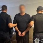 Пограбування у підʼїзді: слідчі Дніпра повідомили про підозру зловмиснику