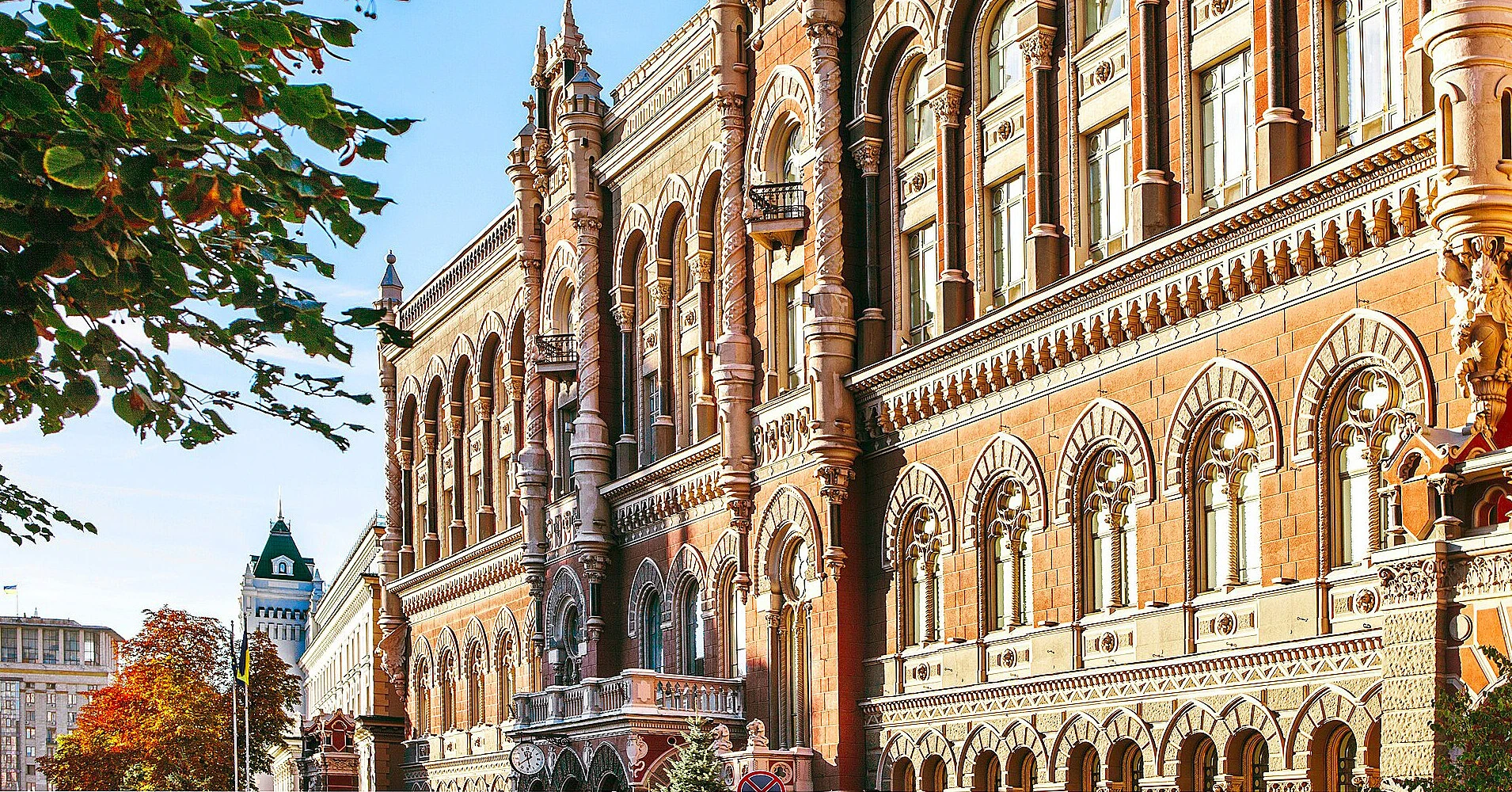 НБУ пом’якшив валютні обмеження: що зміниться для українців