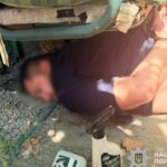 У Павлограді поліцейські затримали двох чоловіків за підозрою у вимаганні 5 тисяч доларів та двох автомобілів