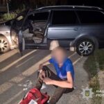 У Дніпрі чоловік викрав автомобіль із залишеними всередині ключами та врізався у стовп