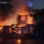 У Дніпрі вночі загорівся багатоквартирний будинок
