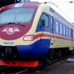 Між Дніпром та Запоріжжям скасували приміські поїзди: частину рейсів замінять автобусами