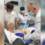 У Дніпрі рятують чоловіка, якого закрили від вибуху мама та брат