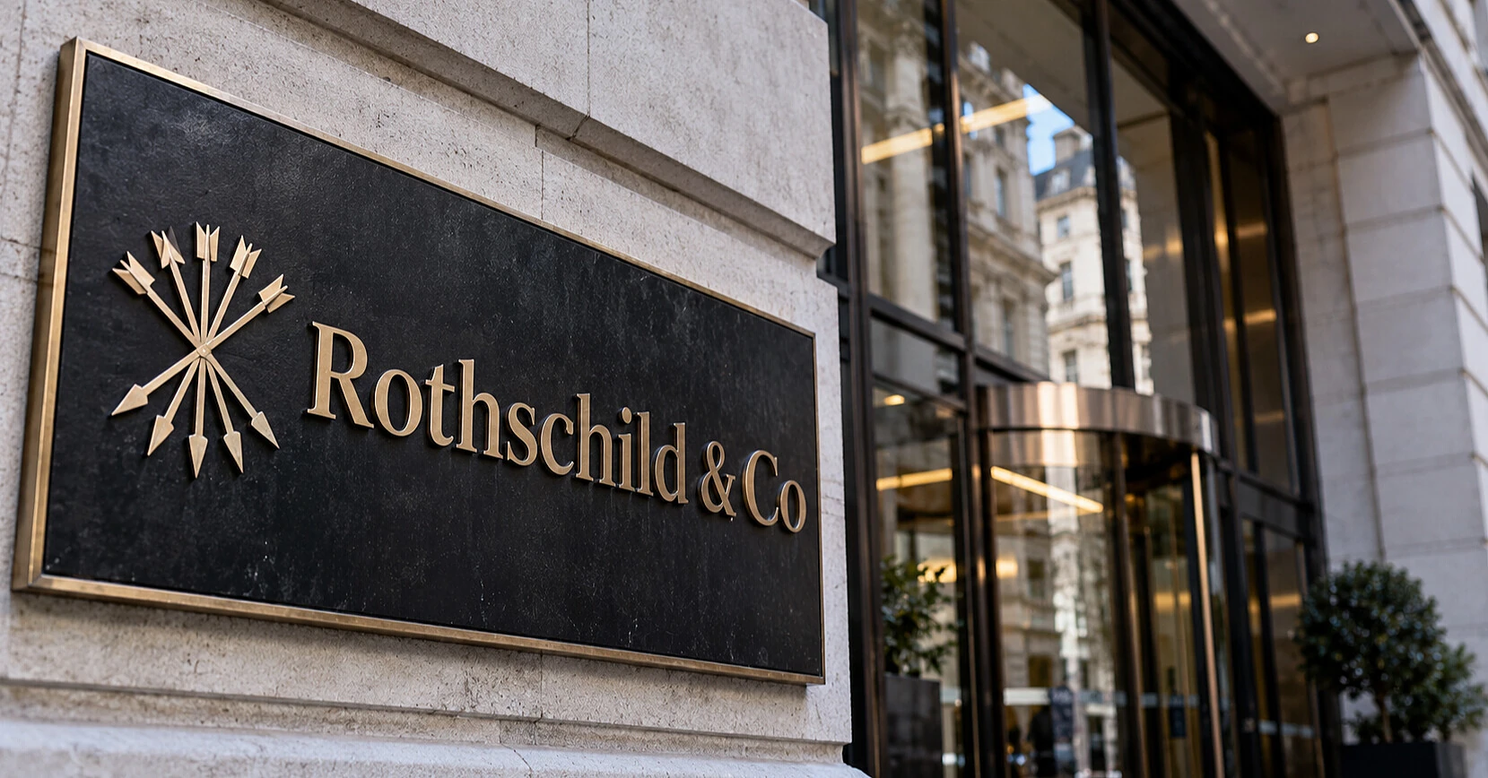 Мінфін залучив Rothschild & Co для продажу двох державних банків